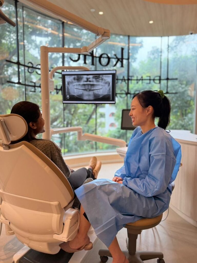 Dr Amanda Koh (Braces Dentist) with Patient - kohe™ Dental